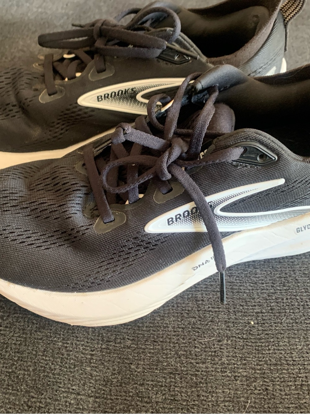 Brooks Women's Black and White Running Sneakers